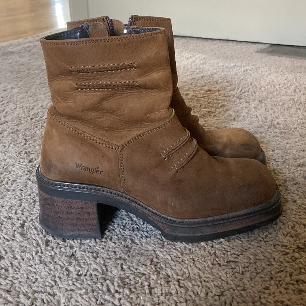 Wrangler Women's Tan Heeled Boots